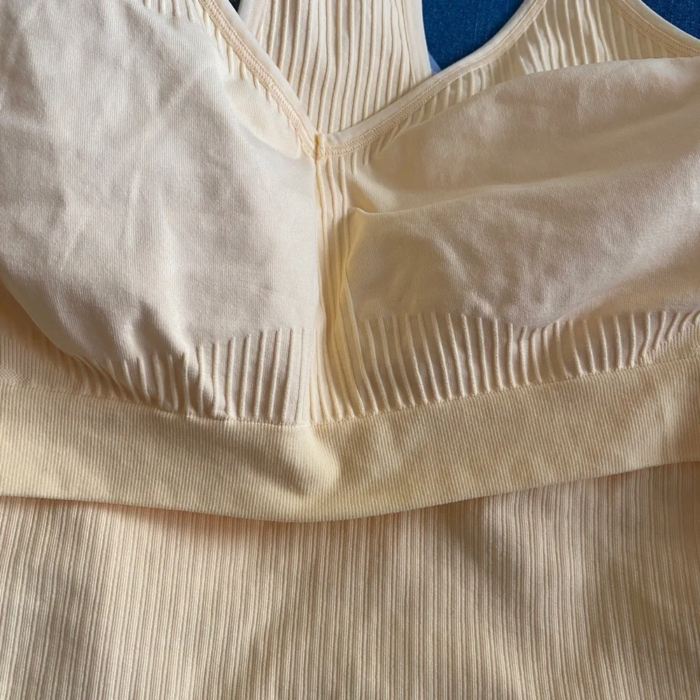 Nike Dry Fit Yellow Ribbed Tank Top NWT Shelf Bra